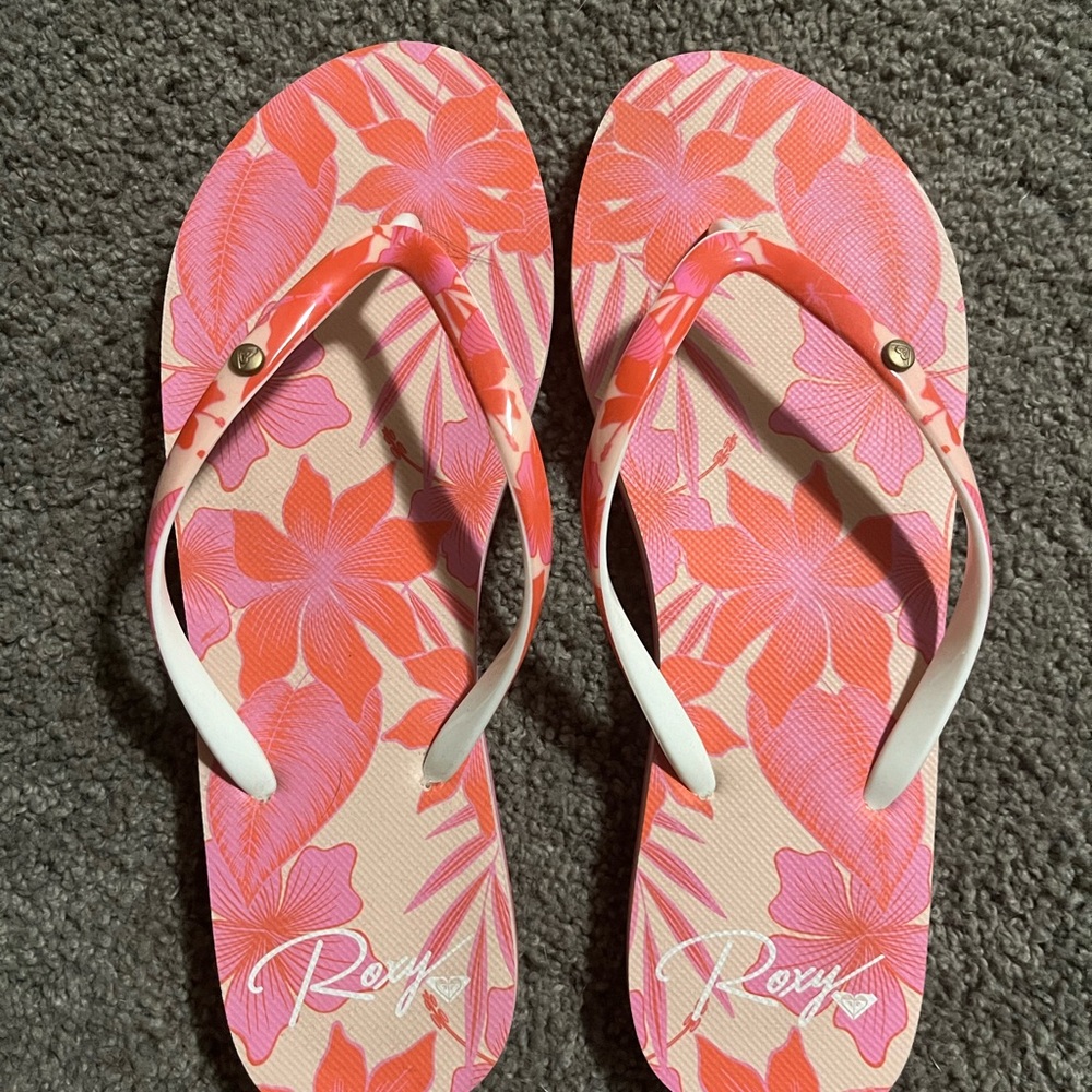 ROXY flip flops